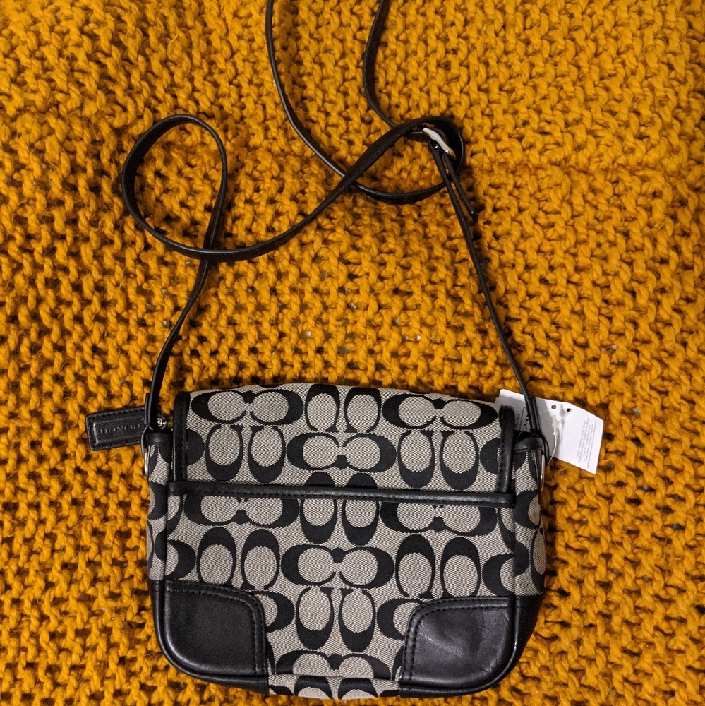 Authentic Coach Purse - Picture 5 of 8
